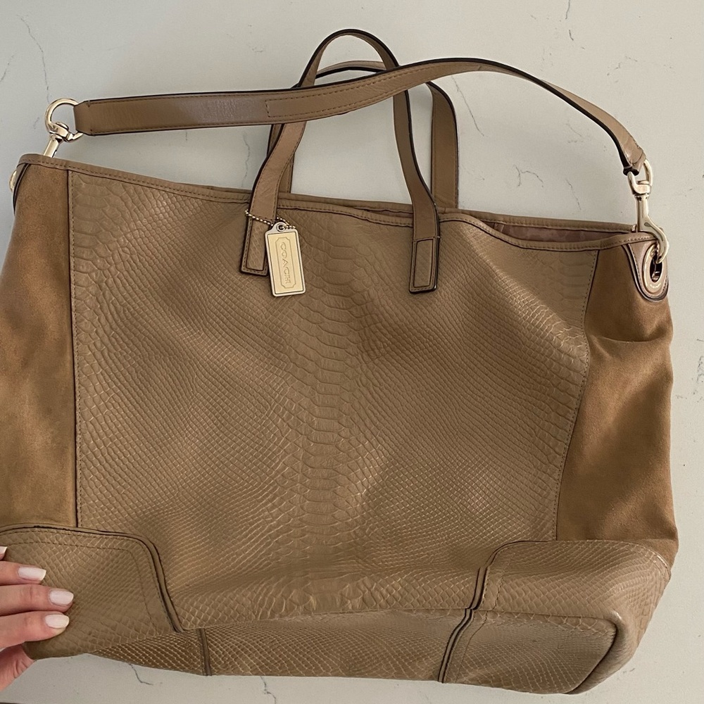 Large Coach leather bag